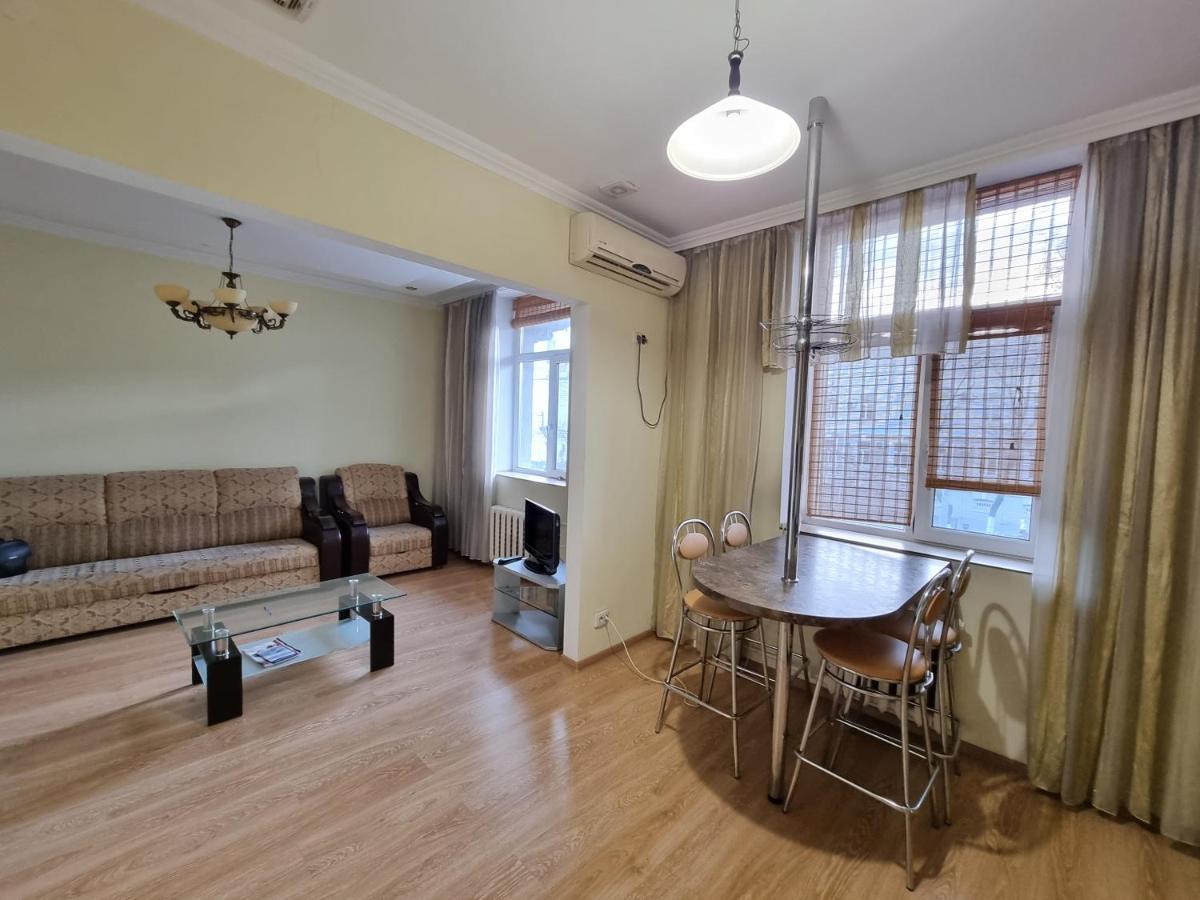 Stefan Cel Mare Boulevard Ultracentral Apartments In The Center Kişinev Dış mekan fotoğraf